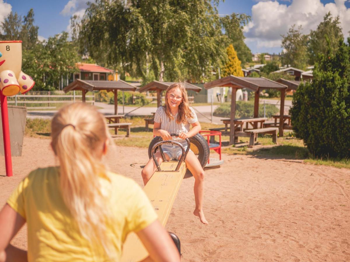 Bjoerkbackens Stugby I Vimmerby Hotel Exterior foto