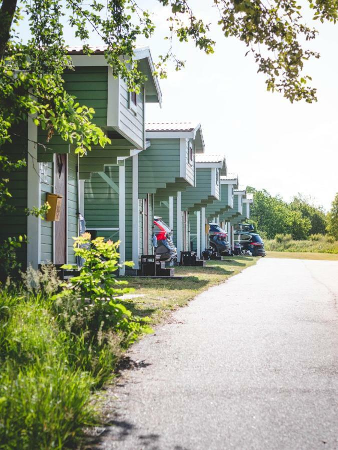 Bjoerkbackens Stugby I Vimmerby Hotel Exterior foto